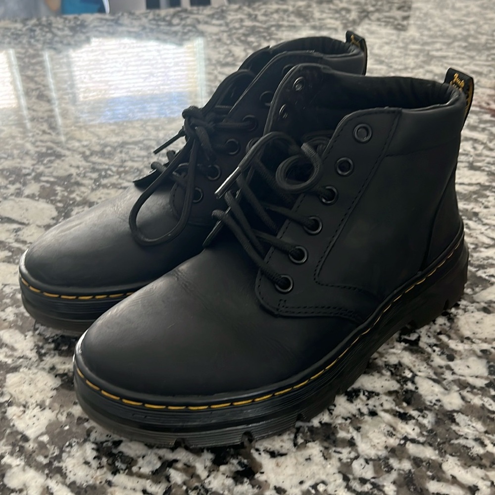 Working boots 🥾 they are semi used but in great condition.